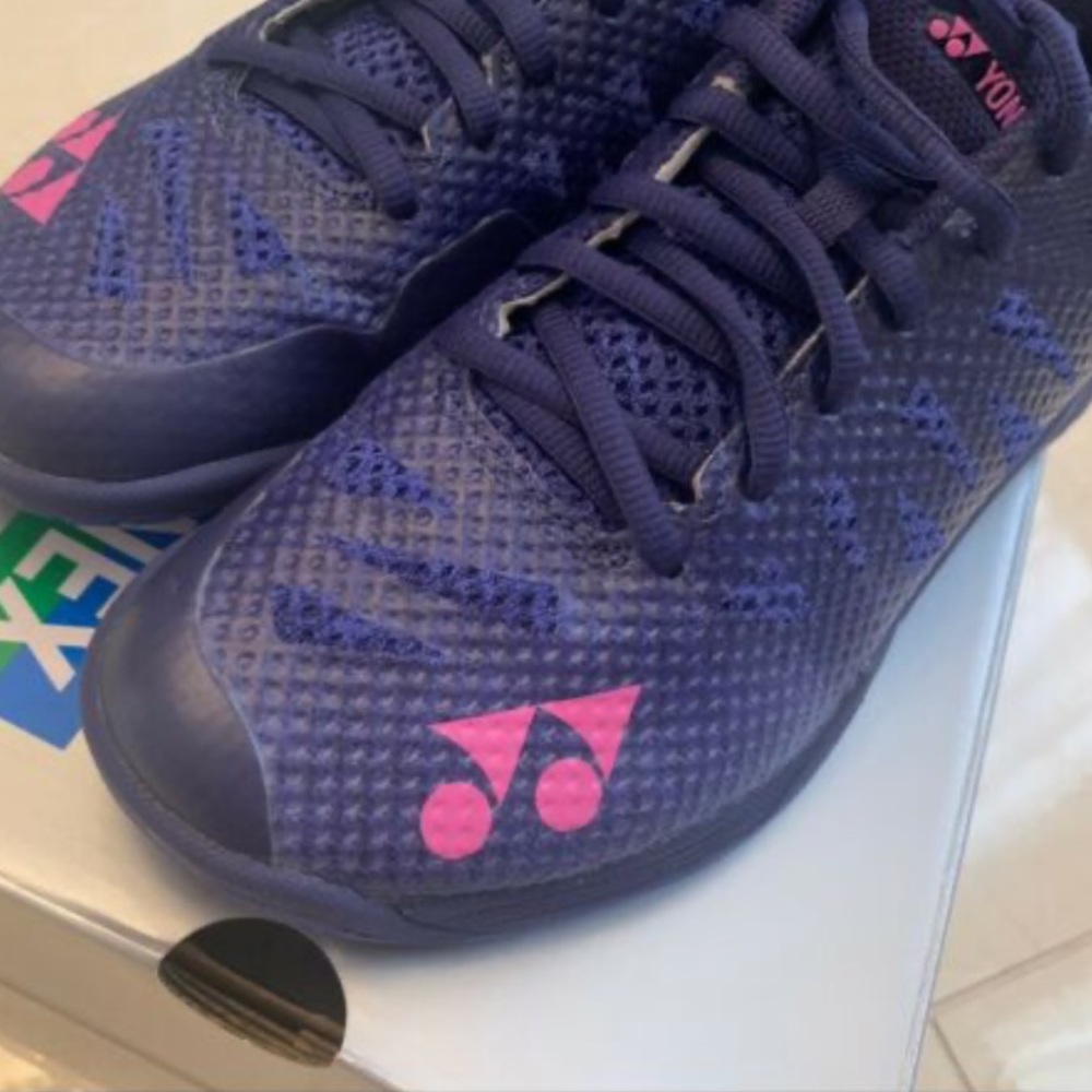 Yonex POWER CUSHION AERUS 3 LADIES